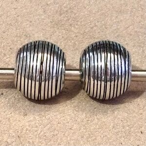 🆕Listing! Two 🆕 Brighton Eternity beads Silver w. grooved lines all around